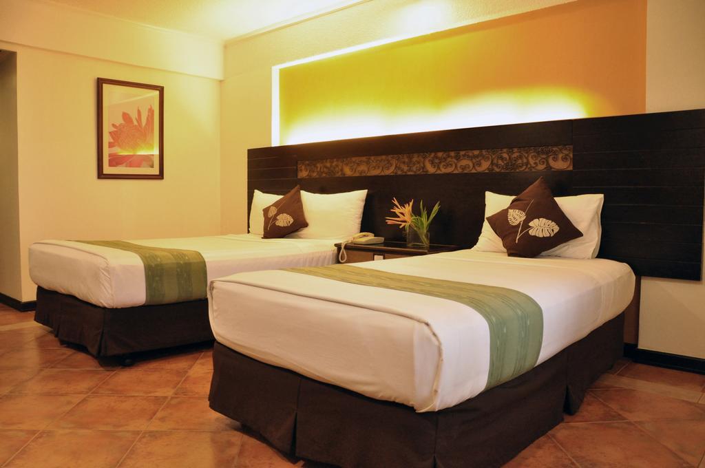 Deluxe Room,1693292686:JPEG